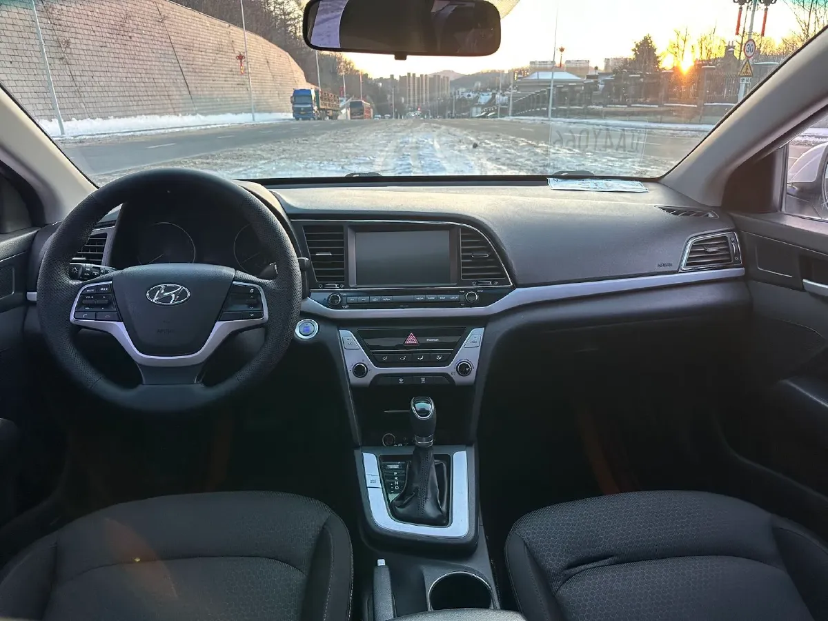 2016 Hyundai Elantra 1.6L 130HP L4 6AT,autocango,china used car exporter,china ev exporter,chinese used car exporter,chinese used ev exporter