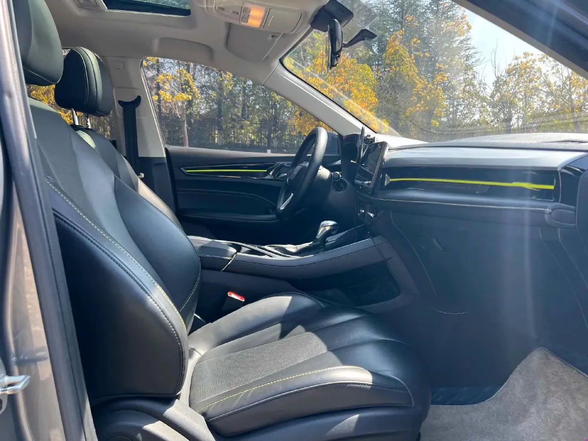 2021 Roewe i5 1.5L 120HP L4 CVT,autocango,china used car exporter,china ev exporter,chinese used car exporter,chinese used ev exporter