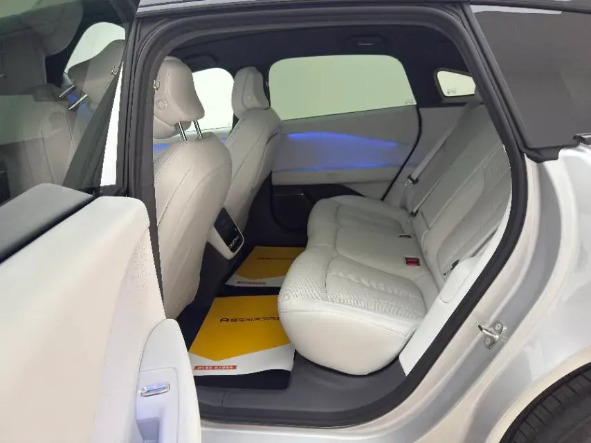 2024 Xpeng P7+ BEV 60.7KWH,autocango,china used car exporter,china ev exporter,chinese used car exporter,chinese used ev exporter