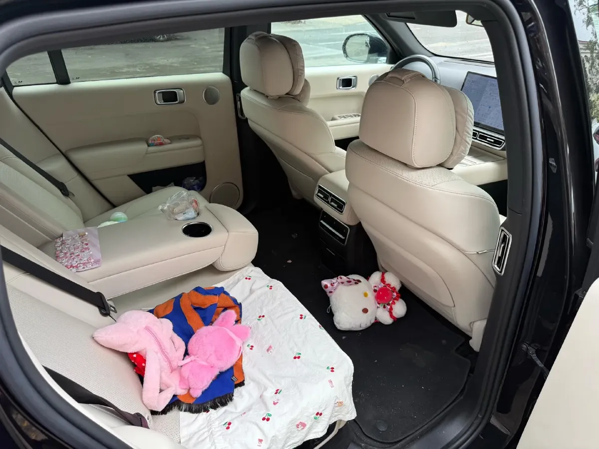 2023 Li L7 Range Extended 154HP REEV 40.9KWH,autocango,china used car exporter,china ev exporter,chinese used car exporter,chinese used ev exporter