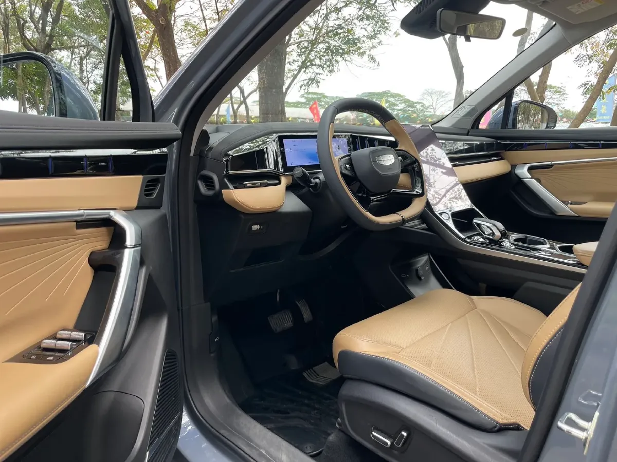 2023 Geely StarRay 1.5T 181HP L4 7DCT,autocango,china used car exporter,china ev exporter,chinese used car exporter,chinese used ev exporter