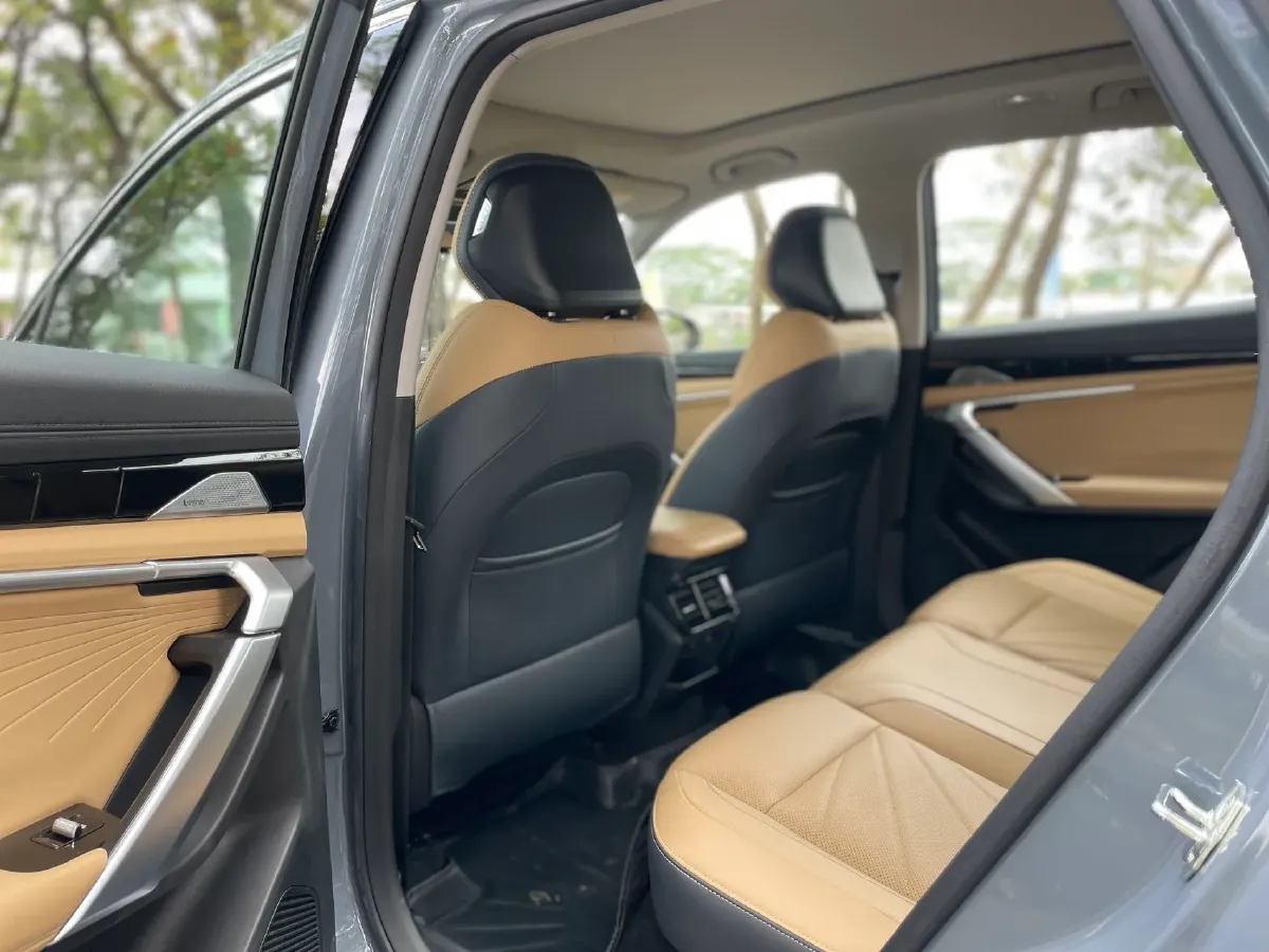 2023 Geely StarRay 1.5T 181HP L4 7DCT,autocango,china used car exporter,china ev exporter,chinese used car exporter,chinese used ev exporter