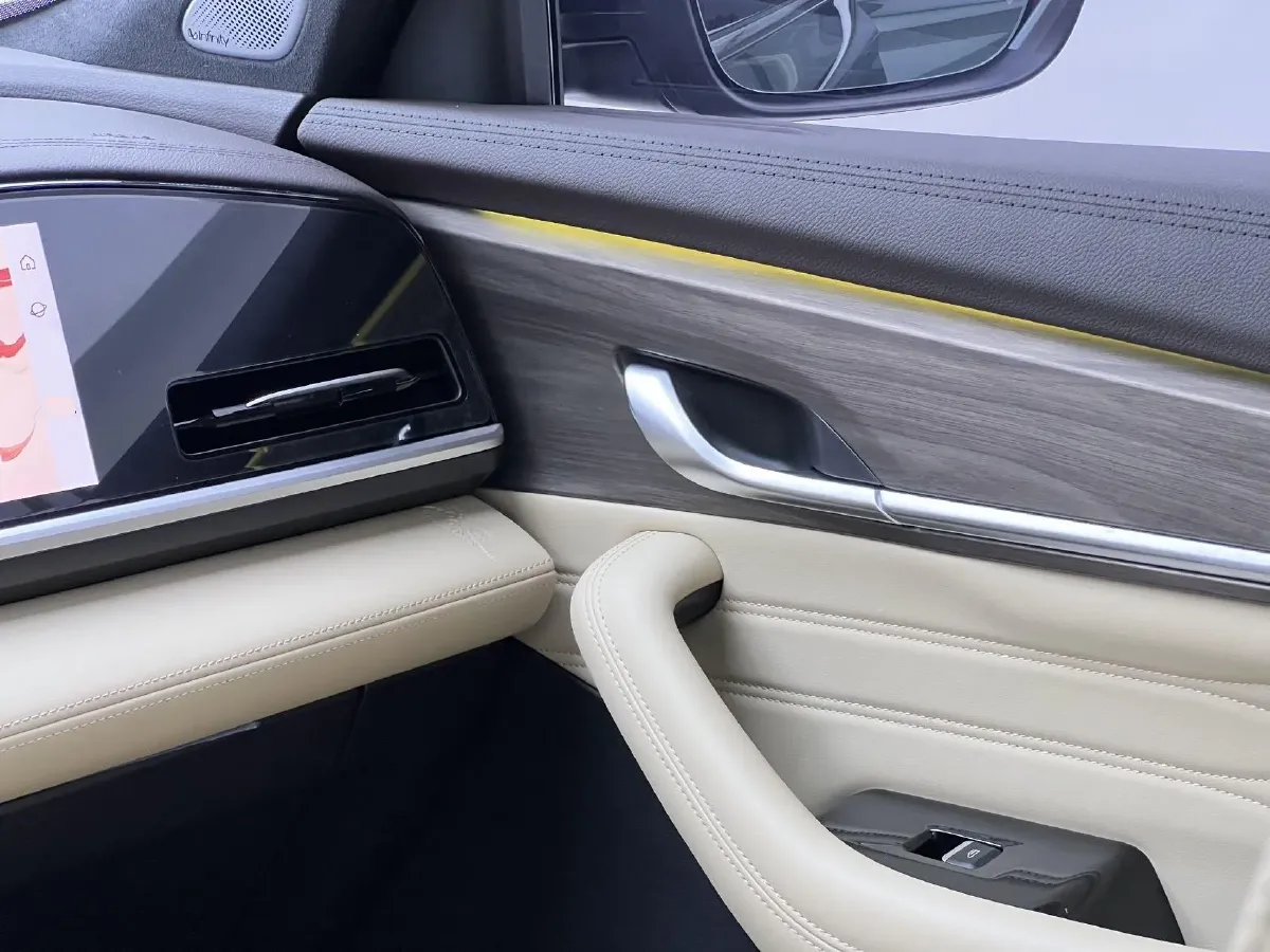 2025 Geely Monjaro 2.0T 238HP L4 8AT,autocango,china used car exporter,china ev exporter,chinese used car exporter,chinese used ev exporter