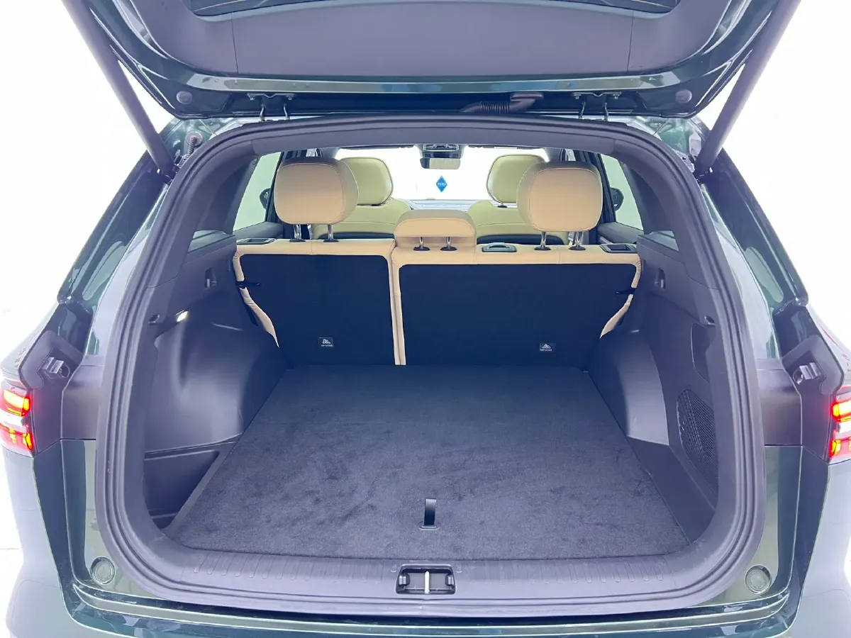 2025 Geely Monjaro 2.0T 238HP L4 8AT,autocango,china used car exporter,china ev exporter,chinese used car exporter,chinese used ev exporter