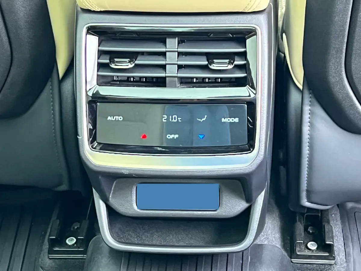 2025 Geely Monjaro 2.0T 238HP L4 8AT,autocango,china used car exporter,china ev exporter,chinese used car exporter,chinese used ev exporter