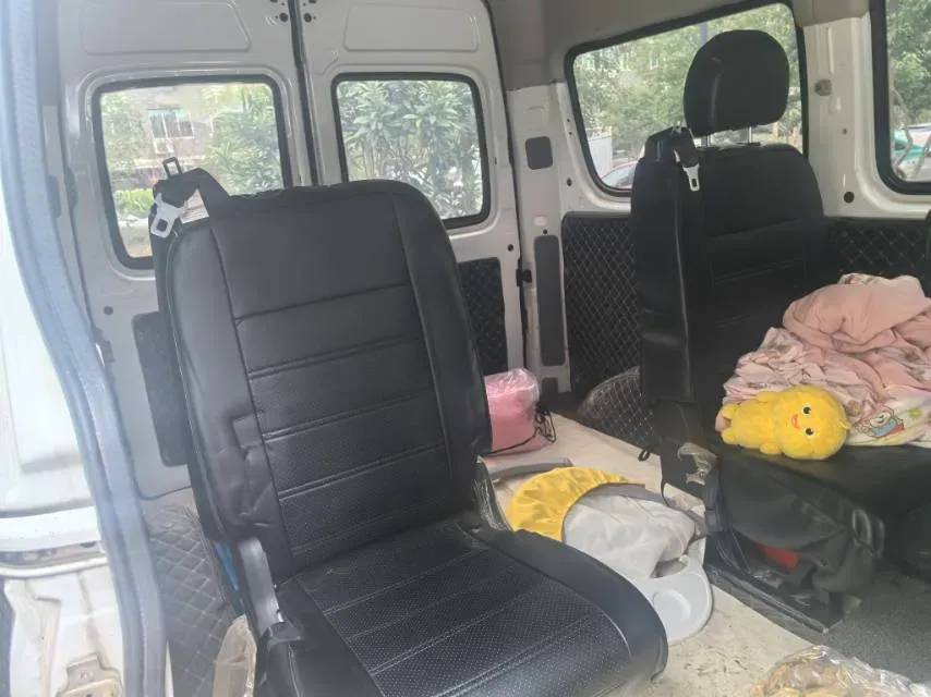 2023 MAXUS XinTu V80 2.0T 127HP L4 6MT,autocango,china used car exporter,china ev exporter,chinese used car exporter,chinese used ev exporter