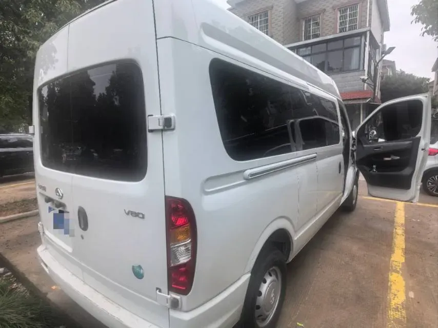 2023 MAXUS XinTu V80 2.0T 127HP L4 6MT,autocango,china used car exporter,china ev exporter,chinese used car exporter,chinese used ev exporter