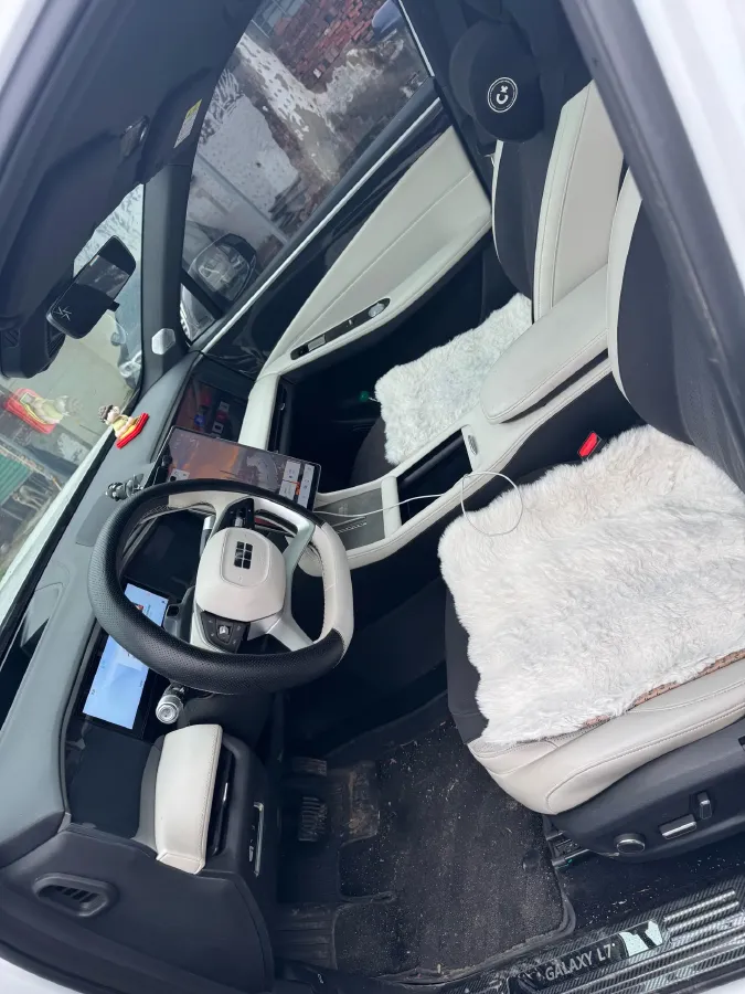 2023 Geely Galaxy L7 1.5T 163HP L4 3DHT PHEV 18.7KWH,autocango,china used car exporter,china ev exporter,chinese used car exporter,chinese used ev exporter