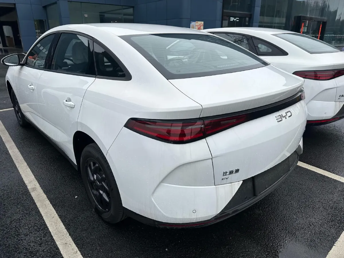 2025 BYD e7 BEV,autocango,china used car exporter,china ev exporter,chinese used car exporter,chinese used ev exporter