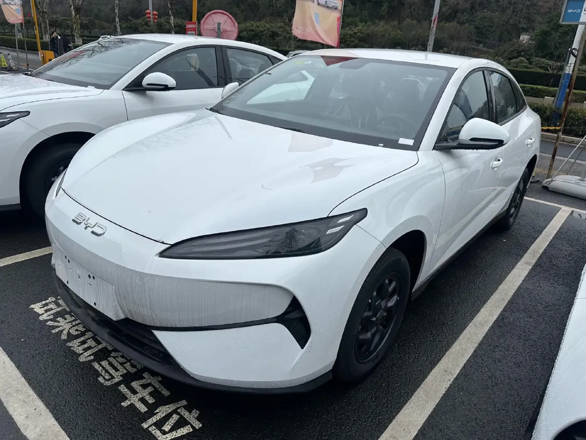 2025 BYD e7 BEV,autocango,china used car exporter,china ev exporter,chinese used car exporter,chinese used ev exporter