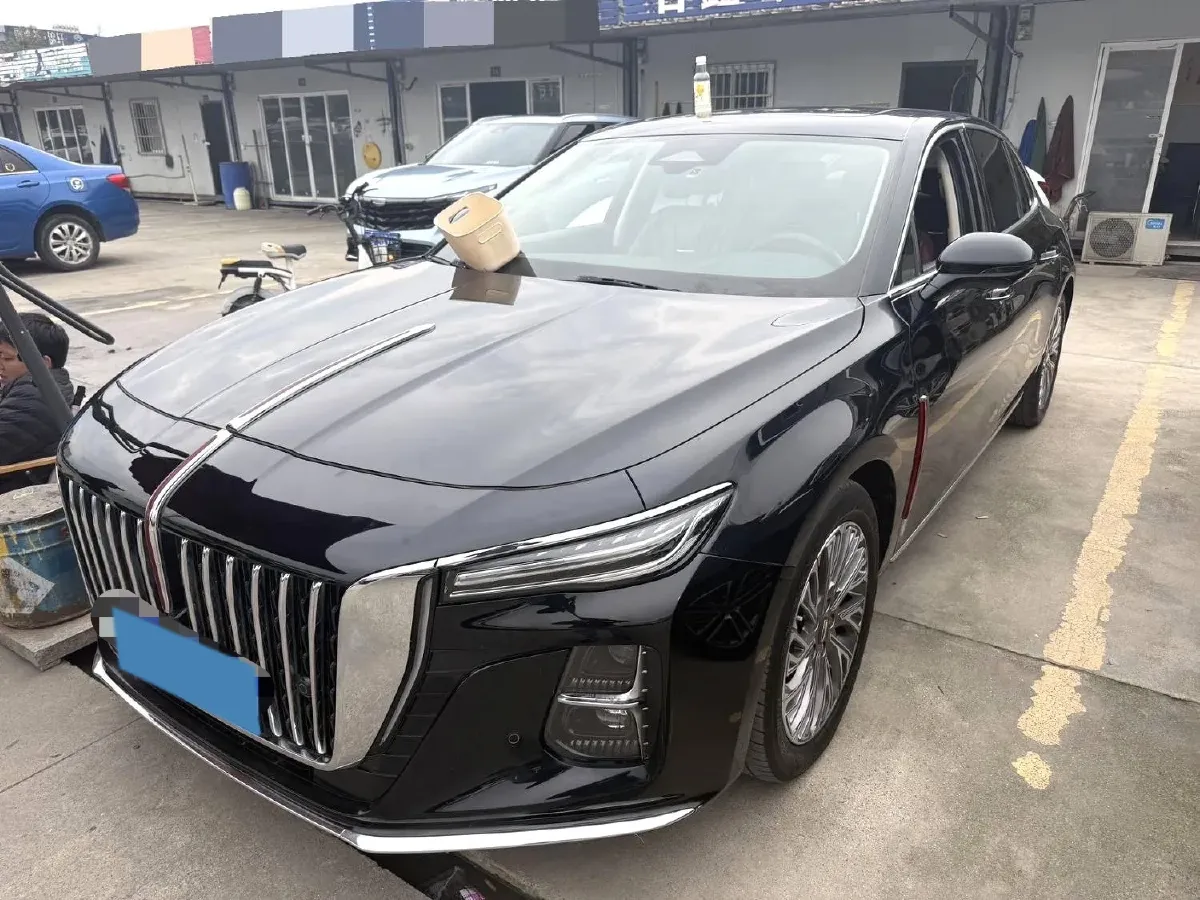 2023 HongQi H5 2.0T 224HP L4 8AT,autocango,china used car exporter,china ev exporter,chinese used car exporter,chinese used ev exporter