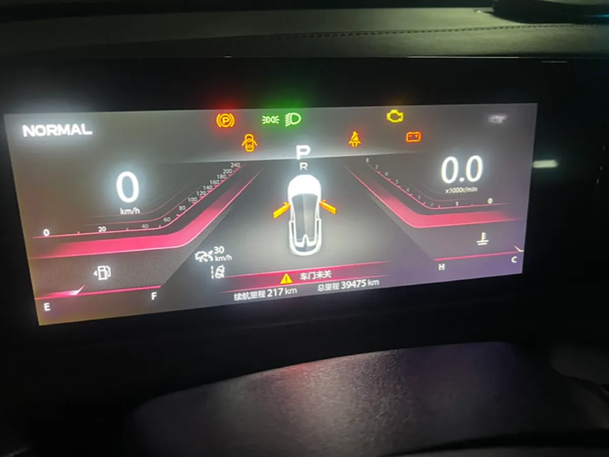 2021 ChangAn UNI-T 1.5T 180HP L4 7DCT,autocango,china used car exporter,china ev exporter,chinese used car exporter,chinese used ev exporter