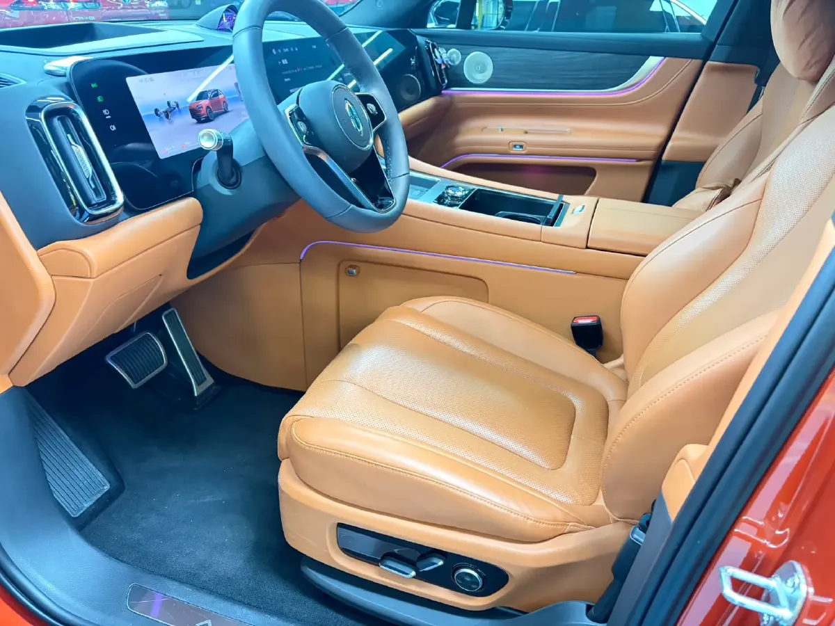 2024 AITO AITO M9 1.5T 152HP L4 REEV 42KWH,autocango,china used car exporter,china ev exporter,chinese used car exporter,chinese used ev exporter