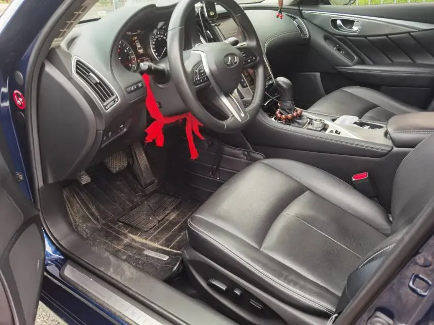 2018 Jeep Grand Commander 2.0T 265HP L4 9AT,autocango,china used car exporter,china ev exporter,chinese used car exporter,chinese used ev exporter