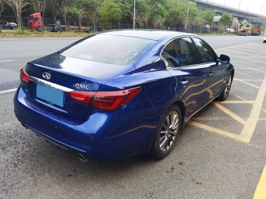 2018 Jeep Grand Commander 2.0T 265HP L4 9AT,autocango,china used car exporter,china ev exporter,chinese used car exporter,chinese used ev exporter