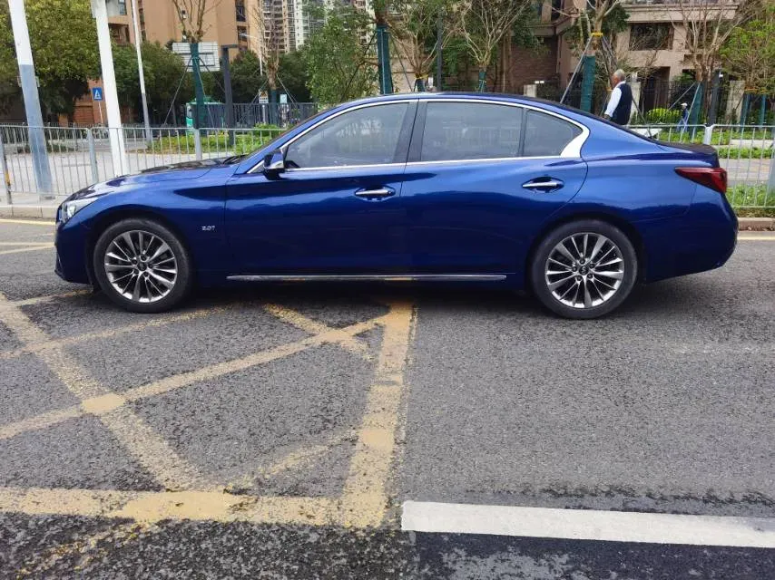 2018 Jeep Grand Commander 2.0T 265HP L4 9AT,autocango,china used car exporter,china ev exporter,chinese used car exporter,chinese used ev exporter