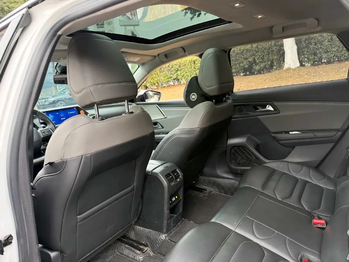 2022 Citroen C5 X 1.6T 175HP L4 8AT,autocango,china used car exporter,china ev exporter,chinese used car exporter,chinese used ev exporter