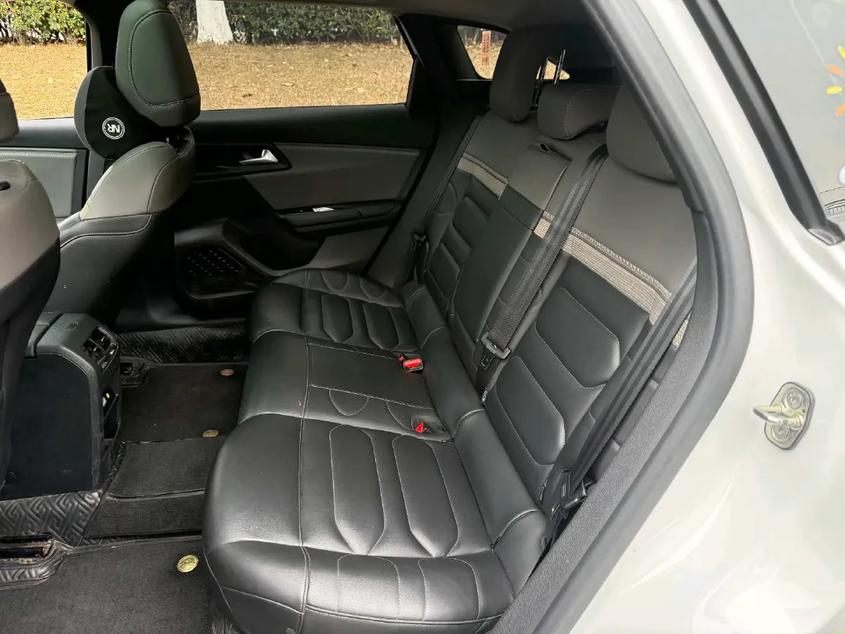 2022 Citroen C5 X 1.6T 175HP L4 8AT,autocango,china used car exporter,china ev exporter,chinese used car exporter,chinese used ev exporter