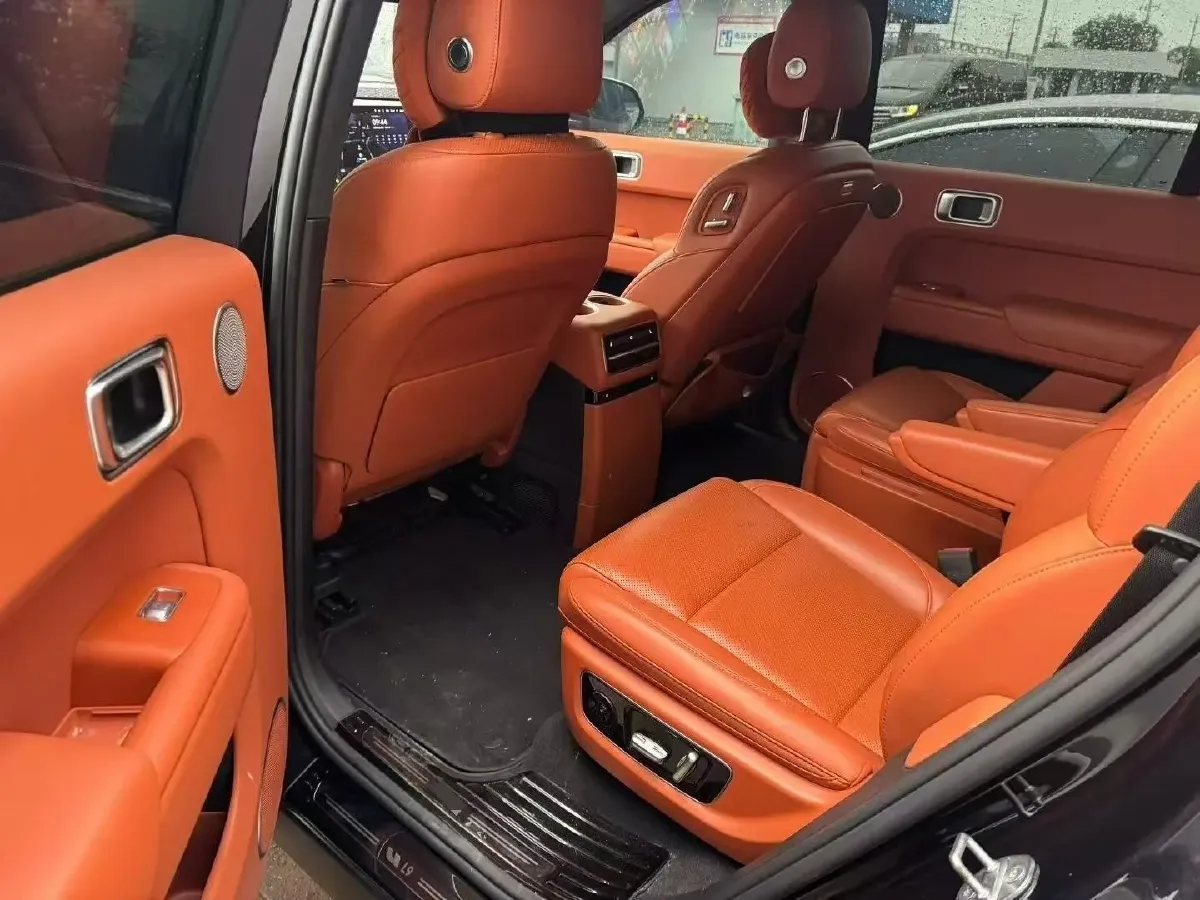 2024 Land Rover Range Rover Evoque 1.5T 200HP L3 8AT PHEV 15.5KWH,autocango,china used car exporter,china ev exporter,chinese used car exporter,chinese used ev exporter