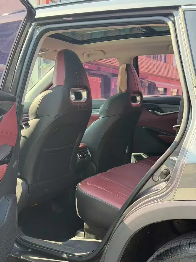 2022 ChangAn CS75 Plus 1.5T 178HP L4 6AT,autocango,china used car exporter,china ev exporter,chinese used car exporter,chinese used ev exporter