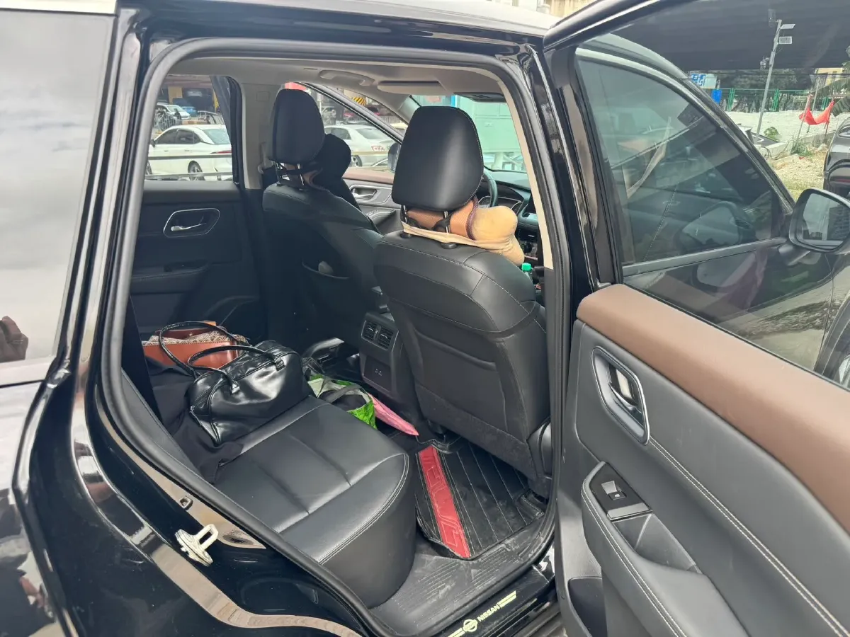 2021 Nissan X-Trail 1.5T 204HP L3 CVT,autocango,china used car exporter,china ev exporter,chinese used car exporter,chinese used ev exporter