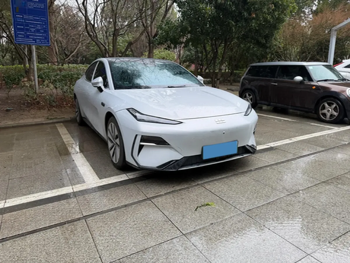 2024 Geely Galaxy E8 BEV 62KWH,autocango,china used car exporter,china ev exporter,chinese used car exporter,chinese used ev exporter