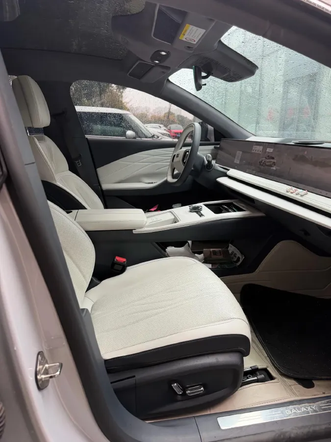 2024 Geely Galaxy E8 BEV 62KWH,autocango,china used car exporter,china ev exporter,chinese used car exporter,chinese used ev exporter