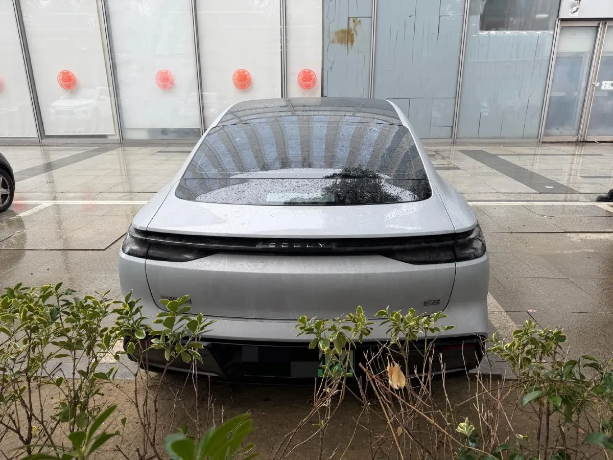 2024 Geely Galaxy E8 BEV 62KWH,autocango,china used car exporter,china ev exporter,chinese used car exporter,chinese used ev exporter