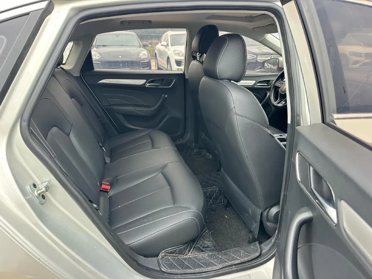 2017 Roewe i6 1.0T 125HP L3 2AT PHEV,autocango,china used car exporter,china ev exporter,chinese used car exporter,chinese used ev exporter