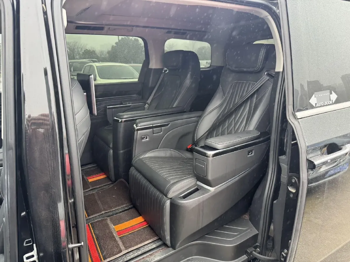 2022 MAXUS G90 2.0T 234HP L4 8AT,autocango,china used car exporter,china ev exporter,chinese used car exporter,chinese used ev exporter