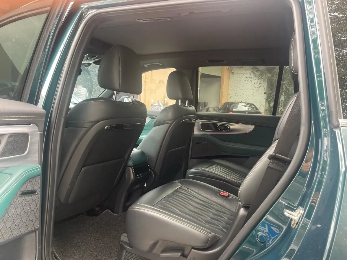 2022 GAC Trumpchi GS8 2.0T 190HP L4 E-CVT Hybrid,autocango,china used car exporter,china ev exporter,chinese used car exporter,chinese used ev exporter