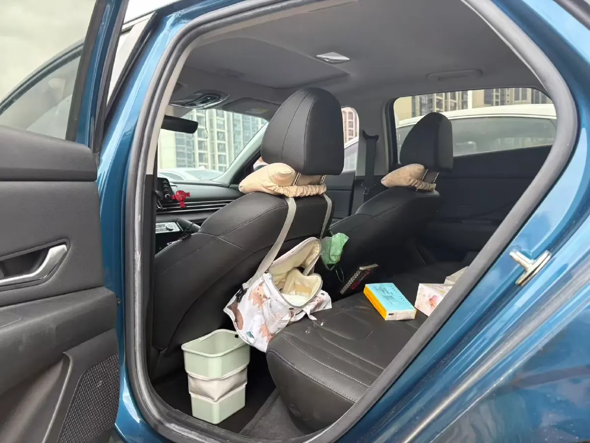 2021 Hyundai Elantra 1.5L 115HP L4 CVT,autocango,china used car exporter,china ev exporter,chinese used car exporter,chinese used ev exporter