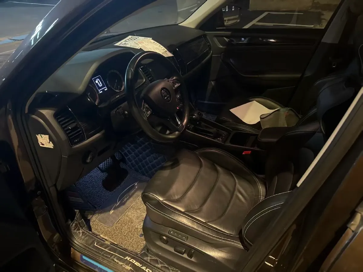 2018 Skoda Kodiak 2.0T 186HP L4 7DCT,autocango,china used car exporter,china ev exporter,chinese used car exporter,chinese used ev exporter