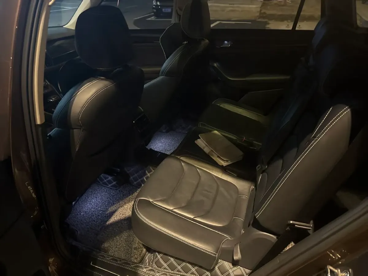 2018 Skoda Kodiak 2.0T 186HP L4 7DCT,autocango,china used car exporter,china ev exporter,chinese used car exporter,chinese used ev exporter