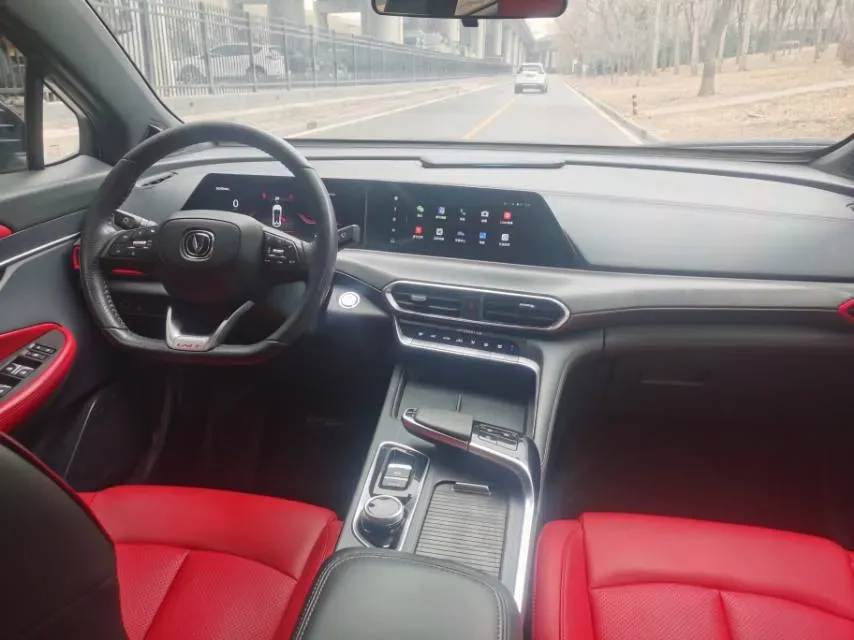 2021 ChangAn UNI-T 1.5T 180HP L4 7DCT,autocango,china used car exporter,china ev exporter,chinese used car exporter,chinese used ev exporter