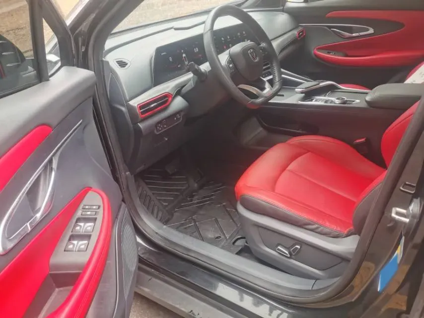 2021 ChangAn UNI-T 1.5T 180HP L4 7DCT,autocango,china used car exporter,china ev exporter,chinese used car exporter,chinese used ev exporter