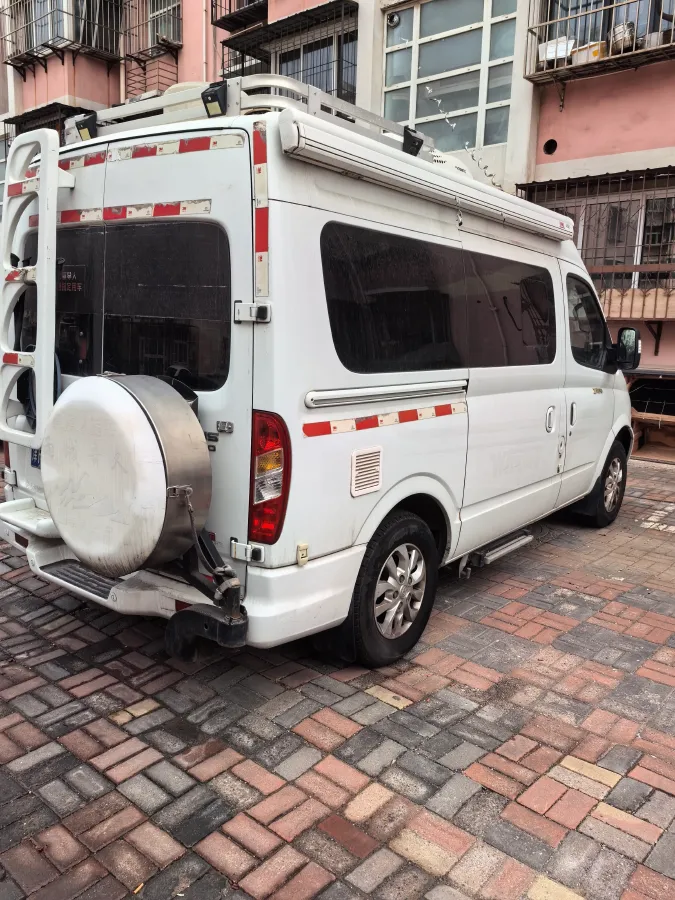 2013 MAXUS XinTu V80 2.5T 136HP L4 5MT,autocango,china used car exporter,china ev exporter,chinese used car exporter,chinese used ev exporter
