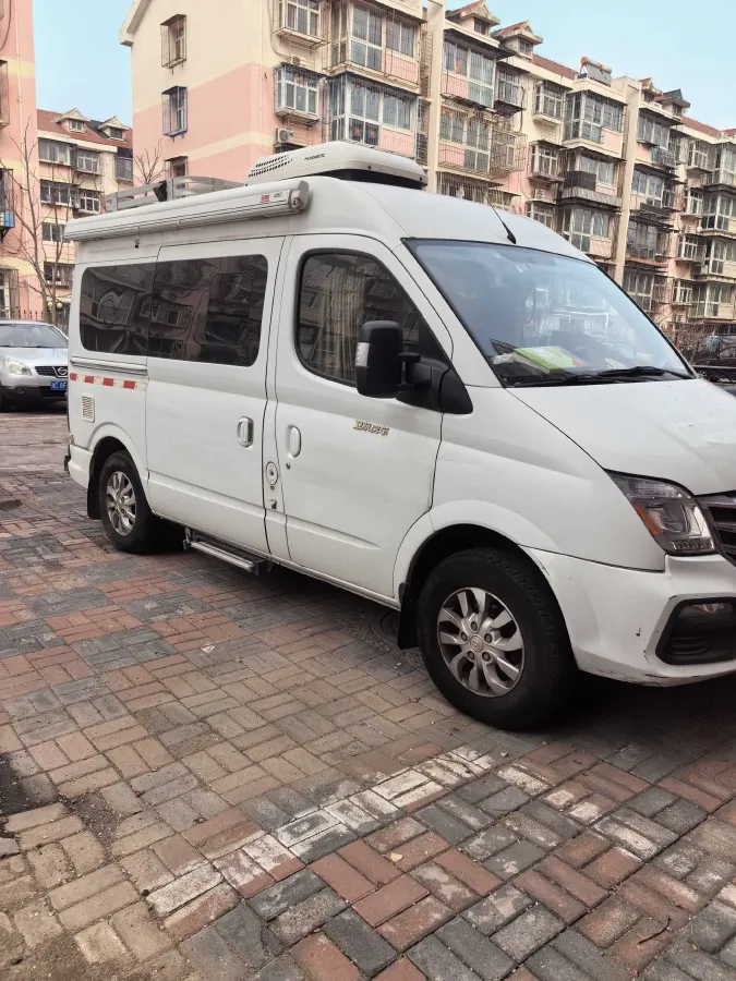 2013 MAXUS XinTu V80 2.5T 136HP L4 5MT,autocango,china used car exporter,china ev exporter,chinese used car exporter,chinese used ev exporter