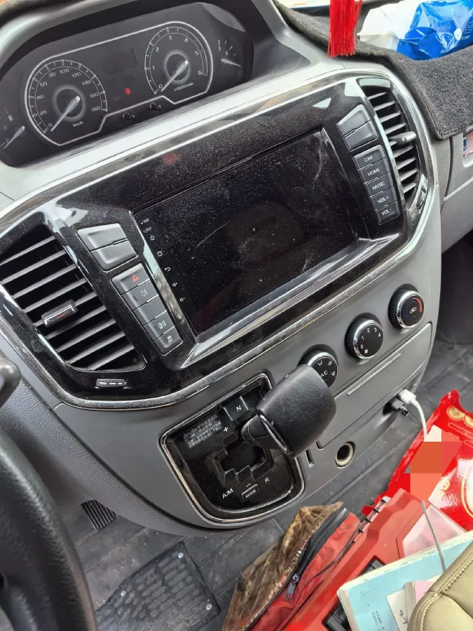 2013 MAXUS XinTu V80 2.5T 136HP L4 5MT,autocango,china used car exporter,china ev exporter,chinese used car exporter,chinese used ev exporter