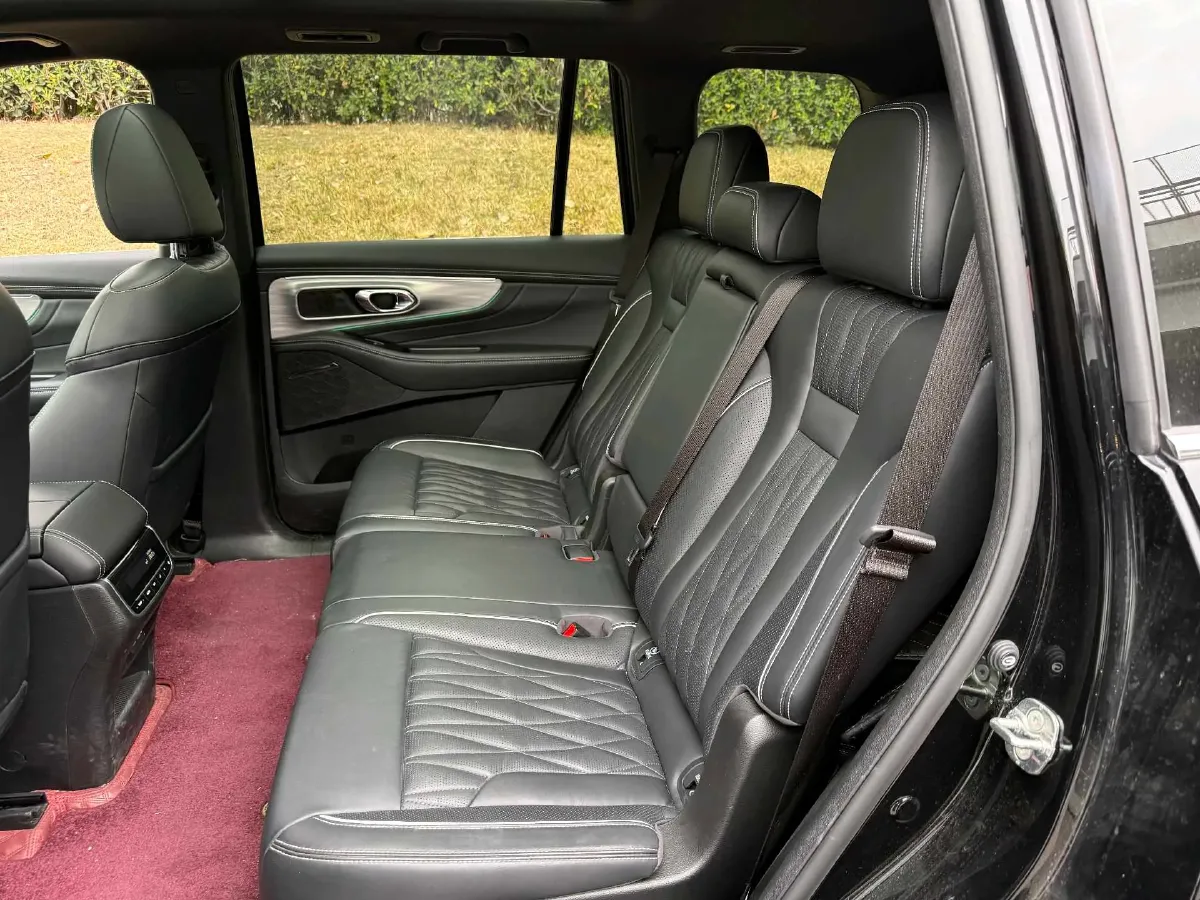 2022 GAC Trumpchi GS8 2.0T 252HP L4 8AT,autocango,china used car exporter,china ev exporter,chinese used car exporter,chinese used ev exporter