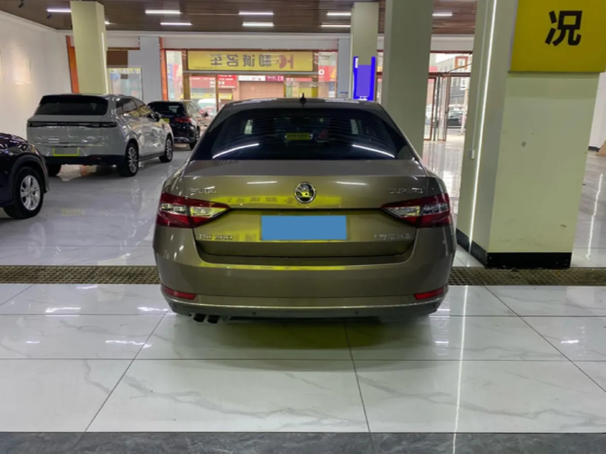 2018 Skoda Superb 1.8T 180HP L4 7DCT,autocango,china used car exporter,china ev exporter,chinese used car exporter,chinese used ev exporter