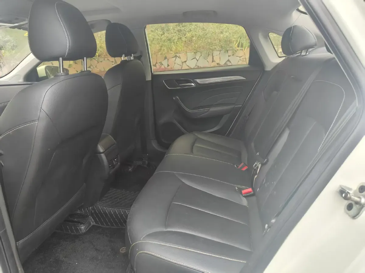 2018 Roewe i6 1.5T 169HP L4 7DCT,autocango,china used car exporter,china ev exporter,chinese used car exporter,chinese used ev exporter