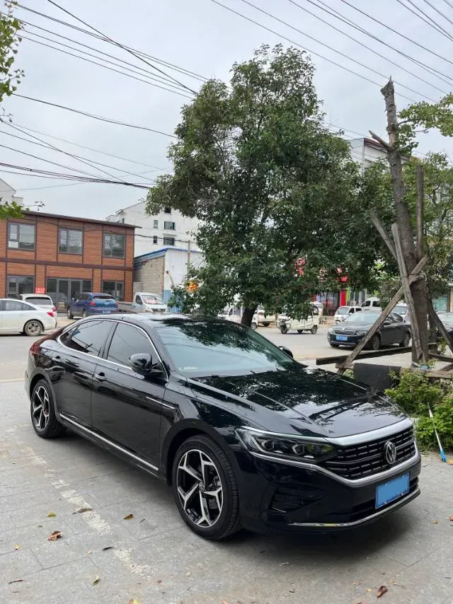 2024 Volkswagen Passat 2.0T 220HP L4 7DCT,autocango,china used car exporter,china ev exporter,chinese used car exporter,chinese used ev exporter