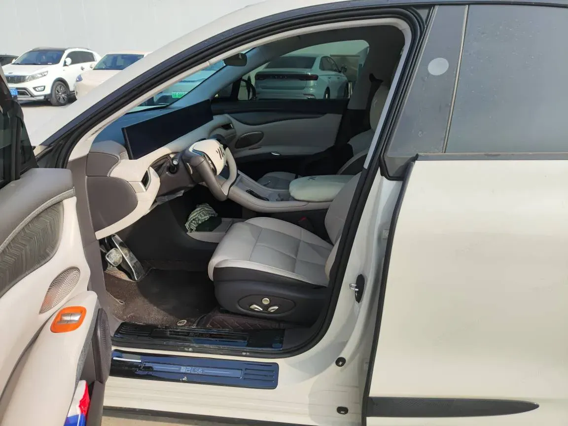 2025 IM LS6 BEV 83KWH,autocango,china used car exporter,china ev exporter,chinese used car exporter,chinese used ev exporter