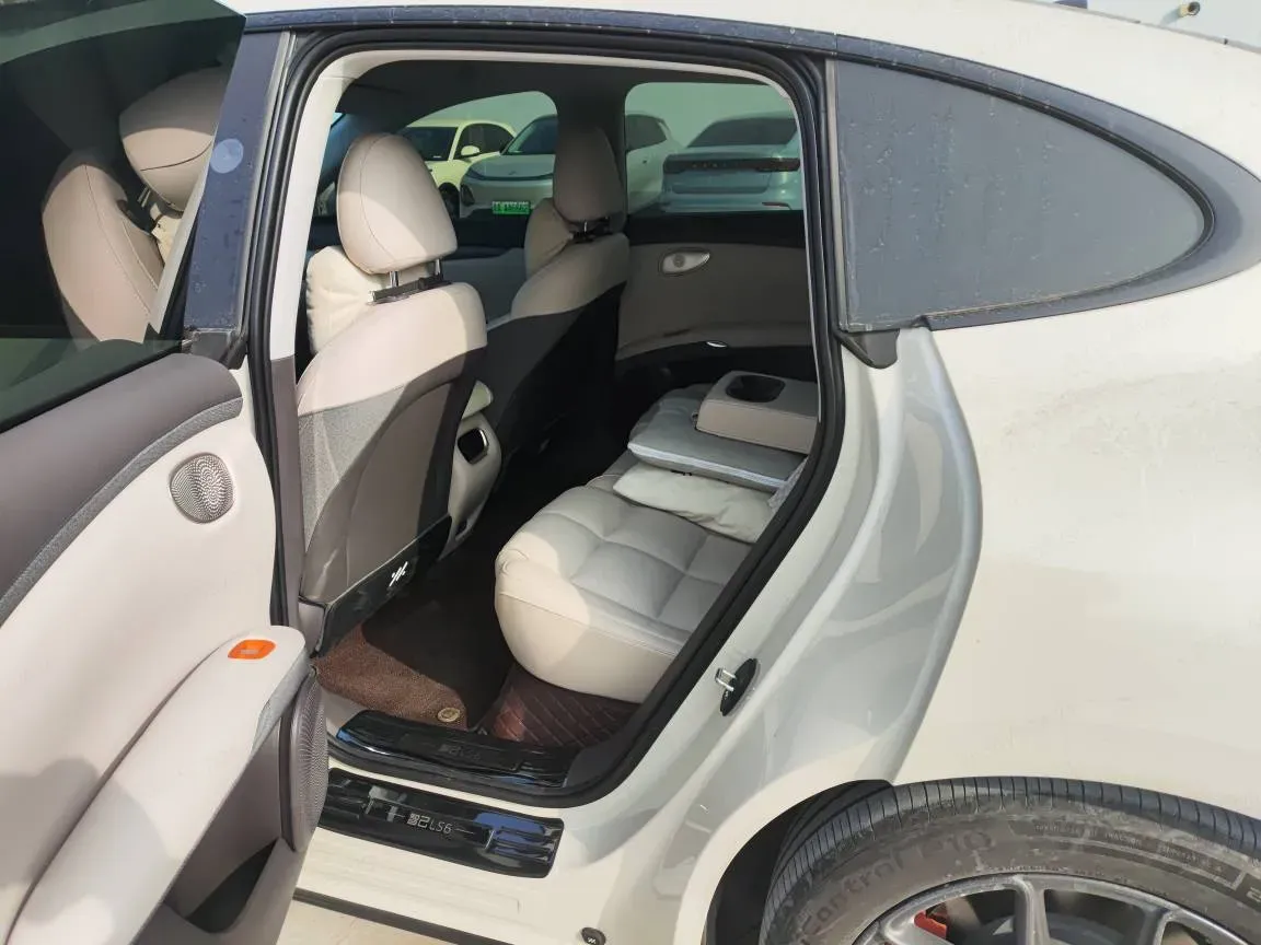 2025 IM LS6 BEV 83KWH,autocango,china used car exporter,china ev exporter,chinese used car exporter,chinese used ev exporter