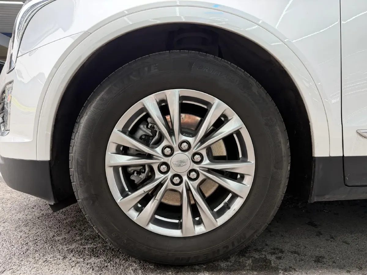 2021 Cadillac XT5 2.0T 237HP L4 9AT,autocango,china used car exporter,china ev exporter,chinese used car exporter,chinese used ev exporter