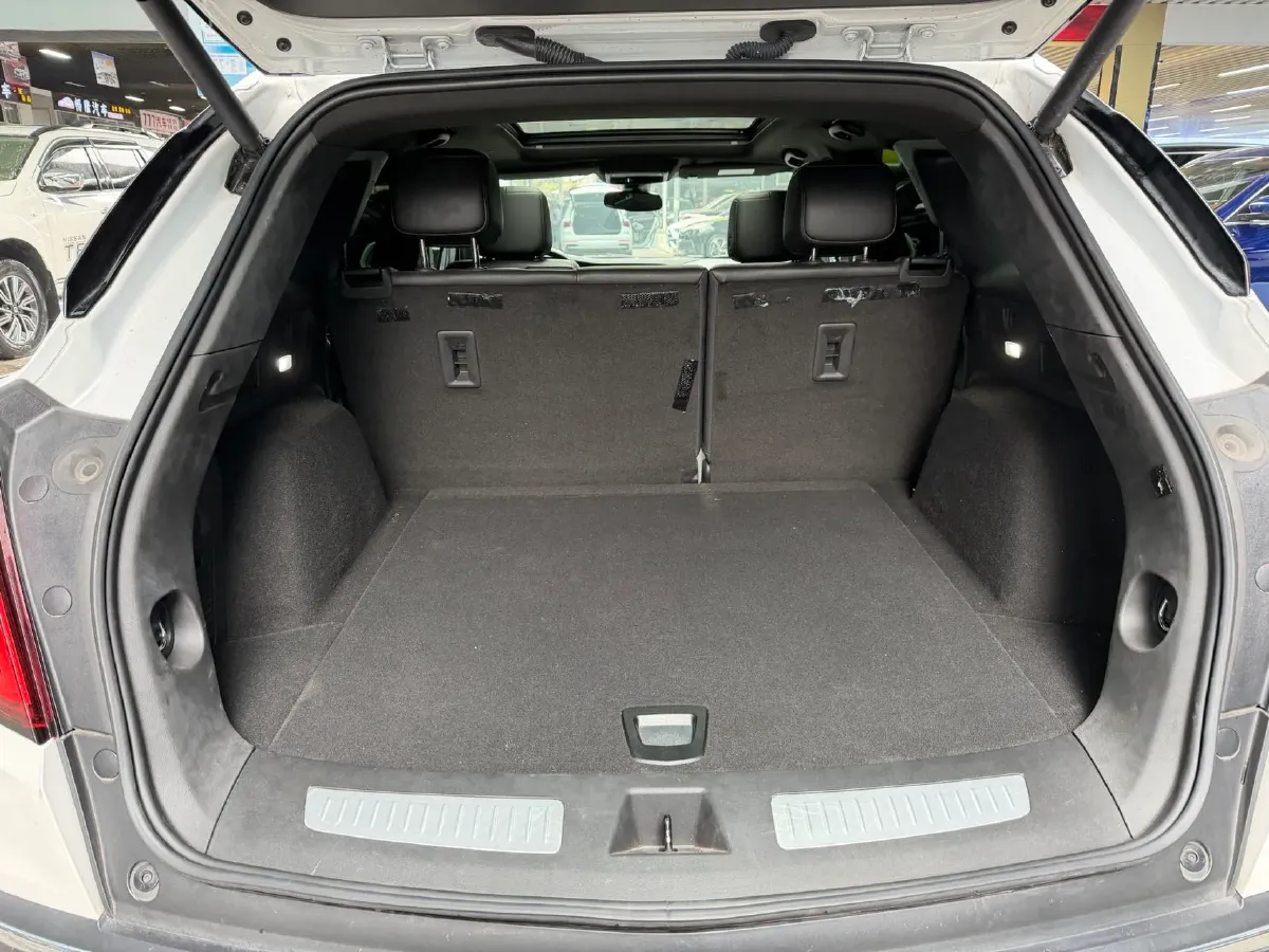 2021 Cadillac XT5 2.0T 237HP L4 9AT,autocango,china used car exporter,china ev exporter,chinese used car exporter,chinese used ev exporter