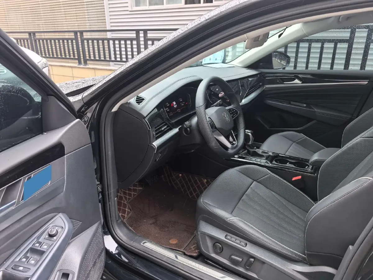 2024 Volkswagen Passat 2.0T 220HP L4 7DCT,autocango,china used car exporter,china ev exporter,chinese used car exporter,chinese used ev exporter