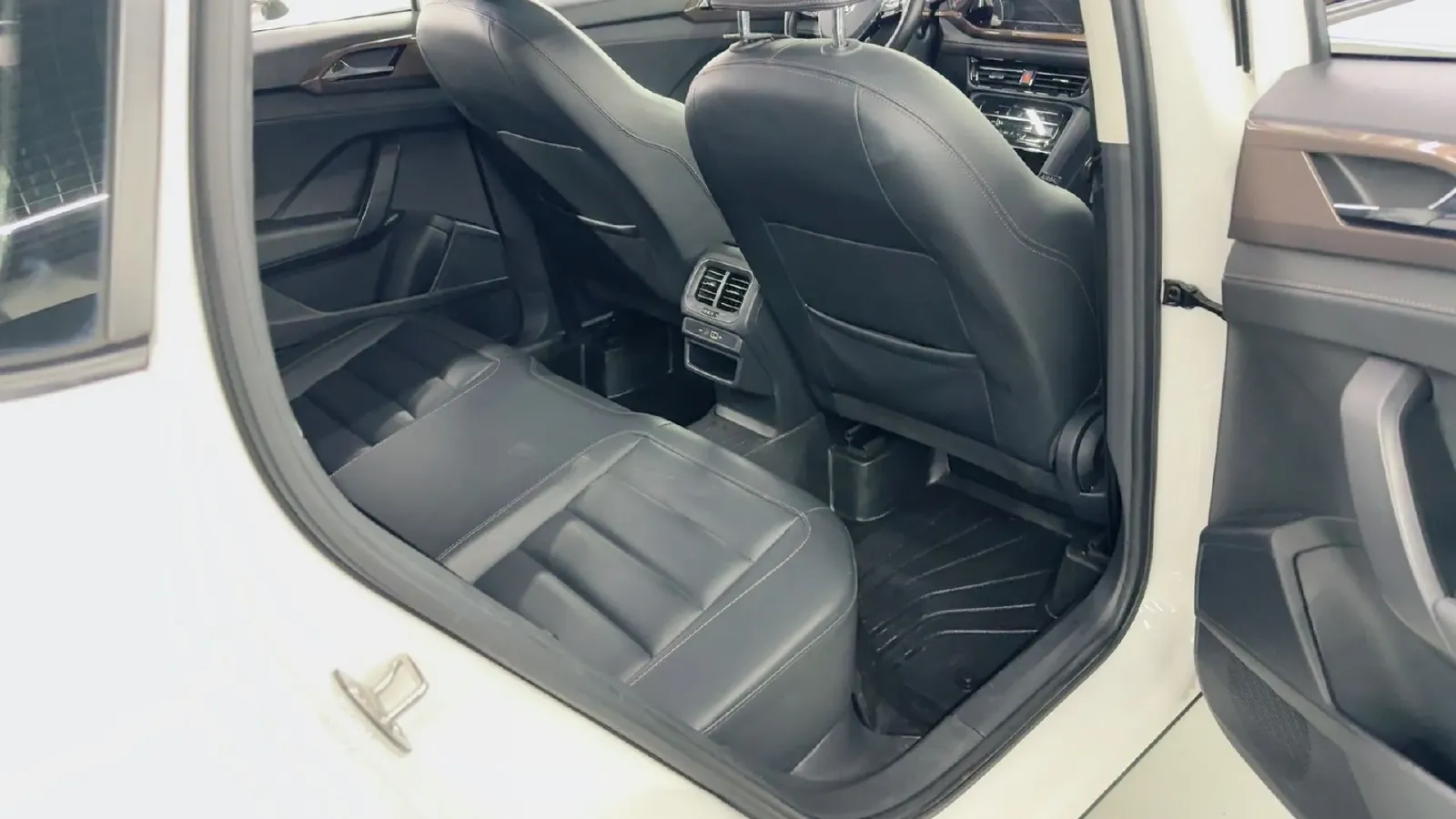 2021 Volkswagen Tharu 1.4T 150HP L4 7DCT,autocango,china used car exporter,china ev exporter,chinese used car exporter,chinese used ev exporter