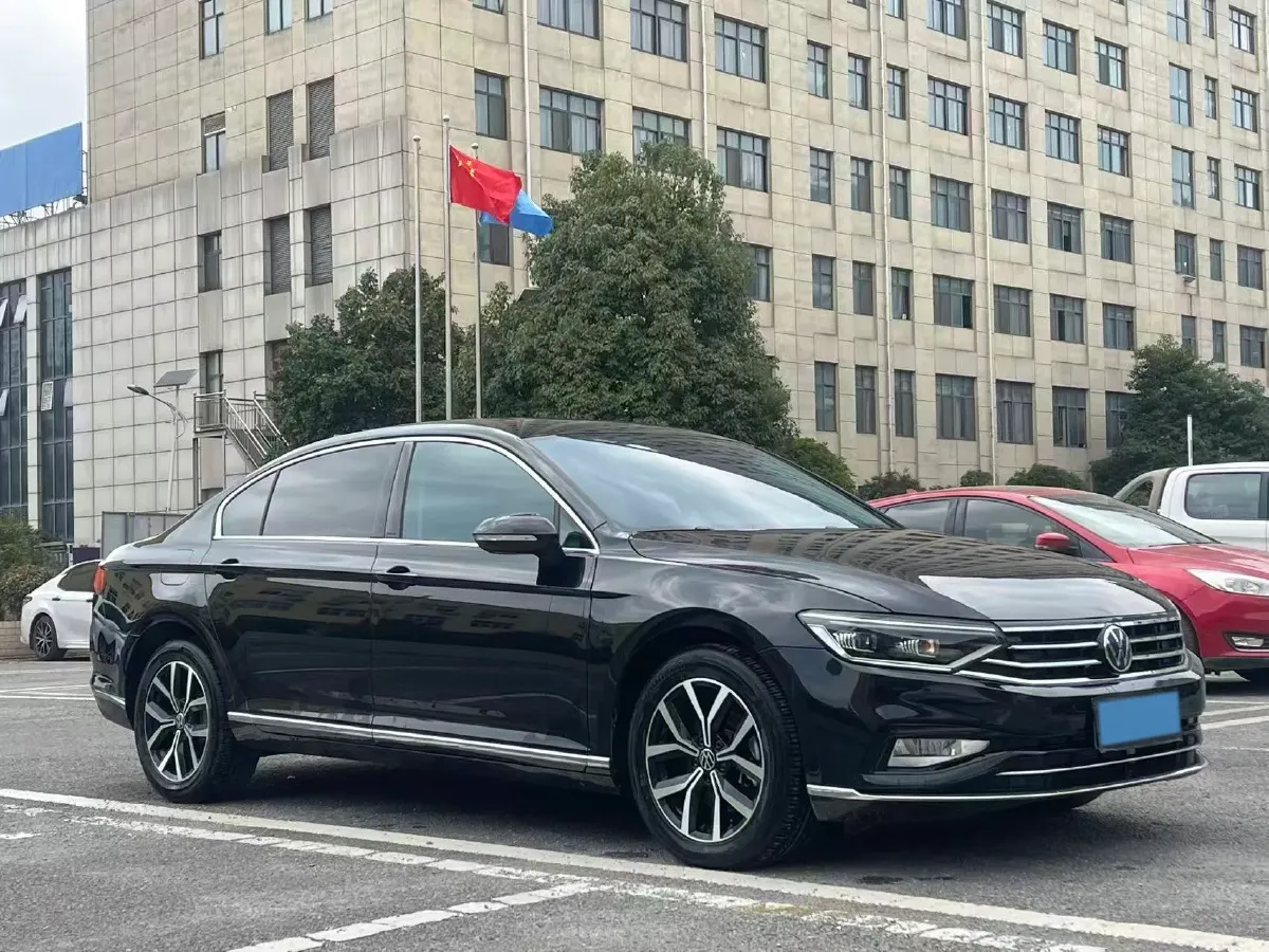 2020 Volkswagen Magotan 2.0T 186HP L4 7DCT,autocango,china used car exporter,china ev exporter,chinese used car exporter,chinese used ev exporter
